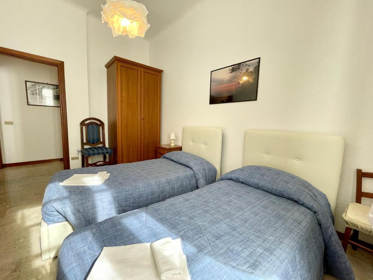 Levanto Rentals エクステリア 写真
